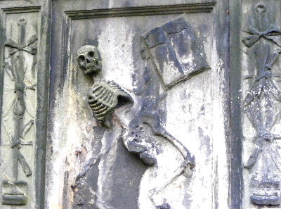 Skeleton on tomb